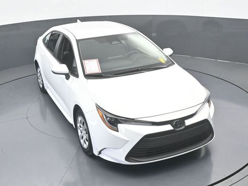 Used 2024 Toyota Corolla LE image 51