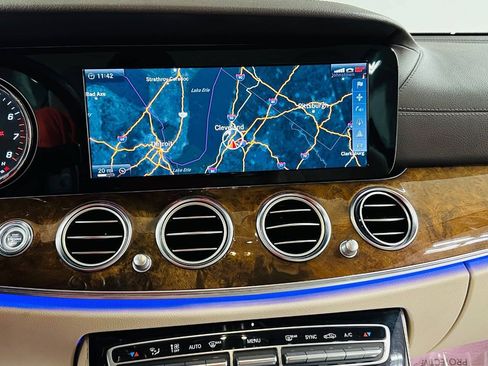 Used 2017 Mercedes-Benz E 300 4MATIC image 12