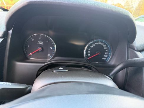 Used 2019 Chevrolet Suburban Premier image 13