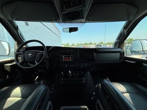 Used 2017 GMC Savana 2500 Extended RWD image 23