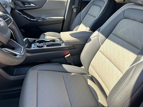 New 2026 Chevrolet Equinox LT w/ Convenience Package II image 18