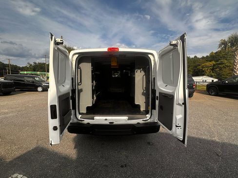 Used 2015 Nissan NV 2500 SV image 34