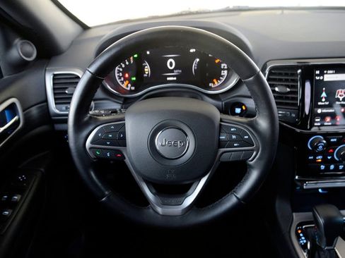 Used 2021 Jeep Grand Cherokee Laredo X image 18