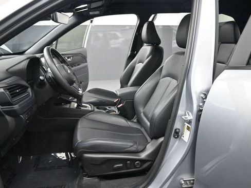 Used 2025 Subaru Forester Limited AWD/4WD image 14