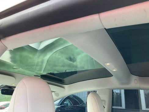 Used 2021 Tesla Model 3 Standard Range Plus image 32