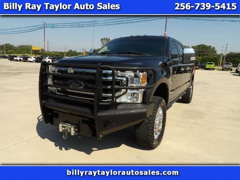 Used 2020 Ford F250 Lariat w/ Lariat Ultimate Package image 1