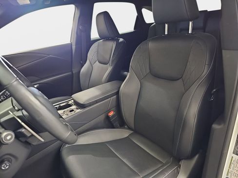 Certified 2025 Lexus RX 350 Premium w/ Convenience Package AWD/4WD image 18