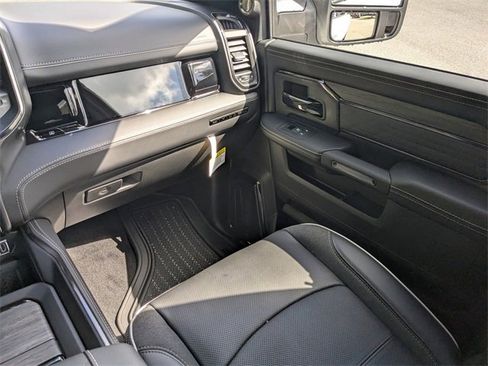 New 2026 RAM 2500 Limited image 16