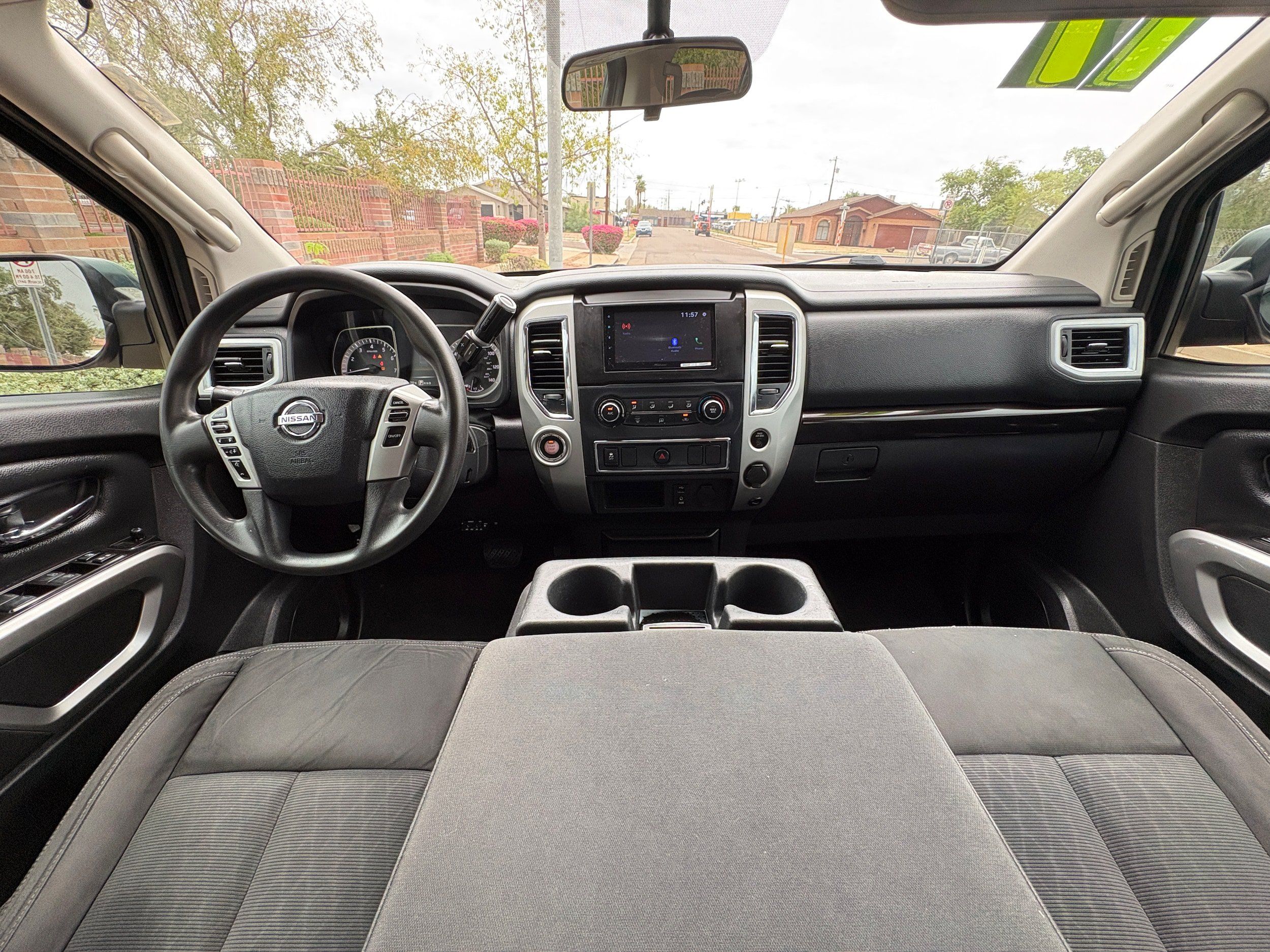Used 2017 Nissan Titan SV RWD image 13