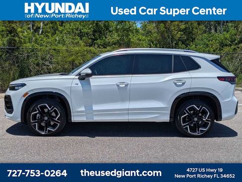 Used 2025 Volkswagen Tiguan SEL R-Line AWD/4WD image 2