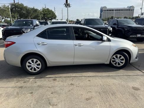 Used 2017 Toyota Corolla L FWD image 4