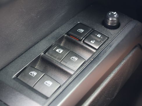 Used 2019 Toyota Tacoma SR w/ SR Convenience Package RWD image 14