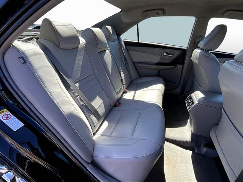 Used 2017 Toyota Camry LE image 25