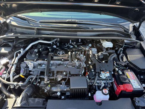 Used 2025 Toyota Corolla LE image 30