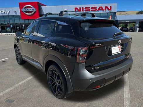 New 2025 Nissan Kicks SR image 5