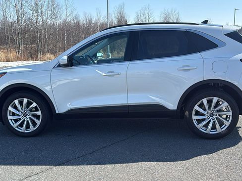 Used 2022 Ford Escape Titanium w/ Titanium Elite Package image 12