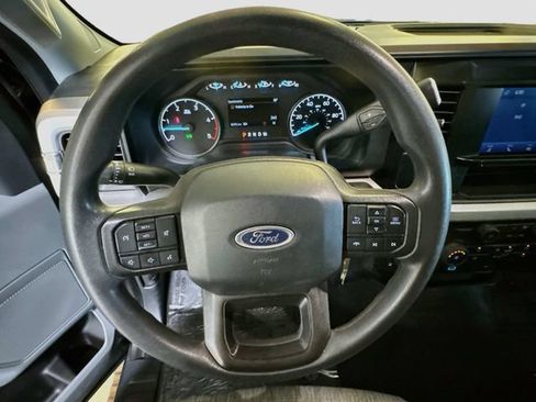 Used 2025 Ford F250 XLT w/ FX4 Off-Road Package AWD/4WD image 11