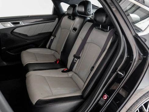 Used 2019 Genesis G80 3.3T Sport RWD image 39