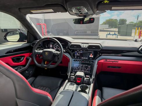 Used 2023 Lamborghini Urus S AWD/4WD image 38