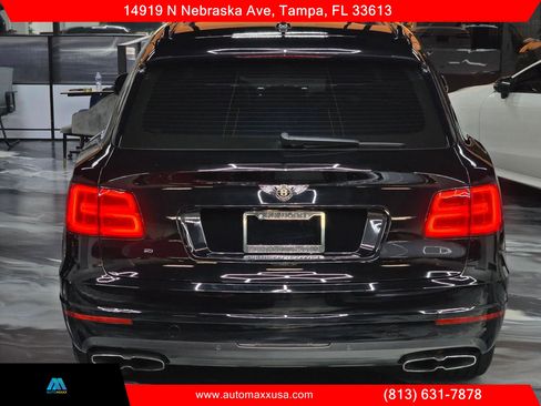 Used 2020 Bentley Bentayga Design Series AWD/4WD image 12