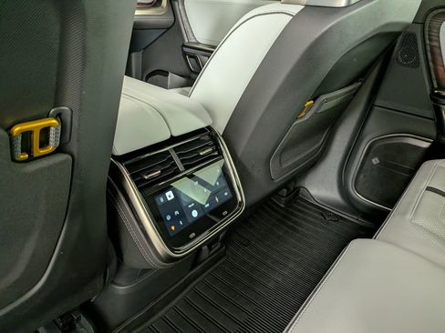 Used 2023 Rivian R1S Adventure image 36