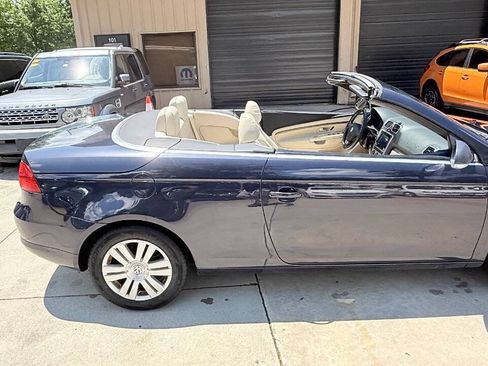 Used 2008 Volkswagen Eos Komfort FWD image 18