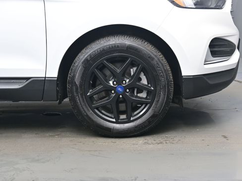 Used 2022 Ford Edge SEL image 9