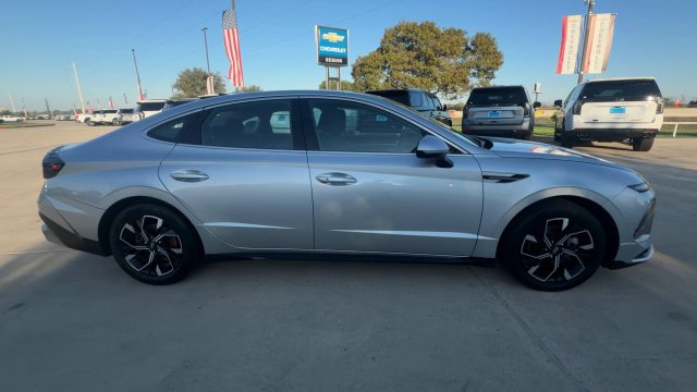 Used 2025 Hyundai Sonata SEL FWD image 9