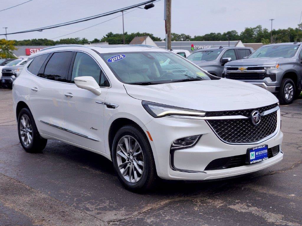 Used 2024 Buick Enclave Avenir w/ Avenir Technology Package AWD/4WD image 7