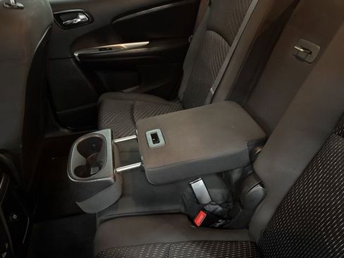 Used 2017 Dodge Journey SXT w/ Premium Group image 6