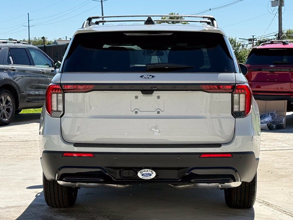 New 2027 Ford Explorer ST-Line AWD/4WD image 5