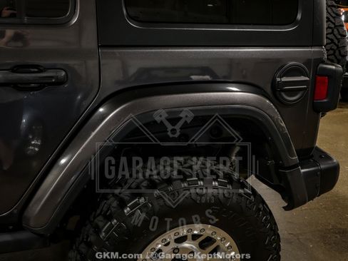 Used 2018 Jeep Wrangler Unlimited Sahara AWD/4WD image 50