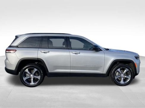New 2026 Jeep Grand Cherokee Limited image 8