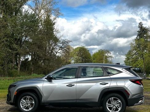 Certified 2025 Hyundai Tucson SE AWD/4WD image 7