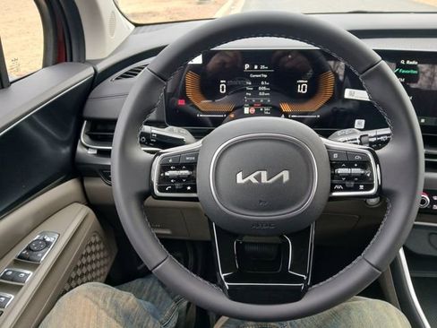 New 2026 Kia Carnival FWD image 35