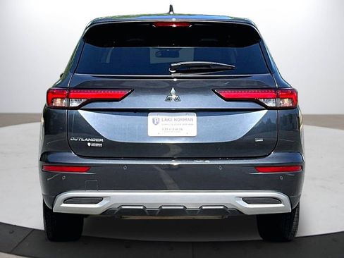 Used 2024 Mitsubishi Outlander SE FWD image 8