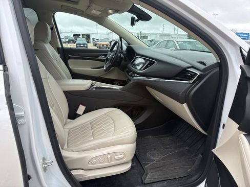 Used 2024 Buick Enclave Avenir w/ Avenir Technology Package AWD/4WD image 23