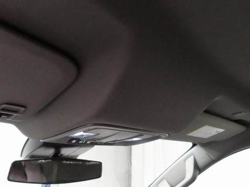 Used 2025 GMC Sierra 1500 SLE image 19