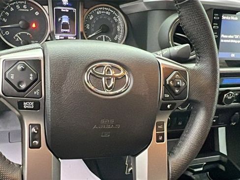 Certified 2022 Toyota Tacoma SR5 image 17