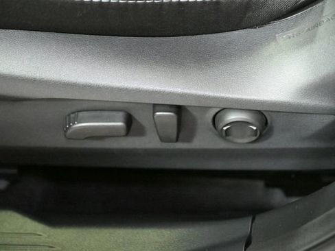 Used 2025 Subaru Outback Premium w/ Popular Package #1A image 48