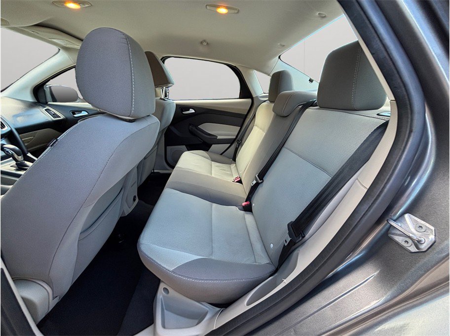 Used 2013 Ford Focus SE w/ Super Fuel Economy (SFE) Pkg FWD image 27