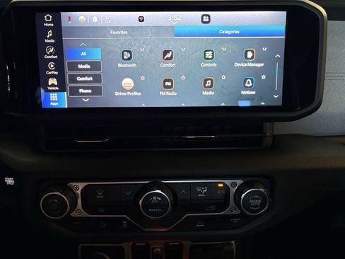 Used 2025 Jeep Wrangler Sport image 15