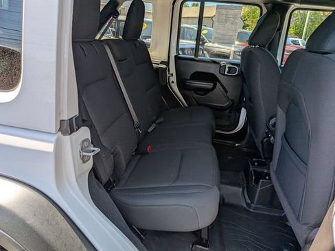 Used 2022 Jeep Wrangler Unlimited Sport w/ Sun And Sound Package AWD/4WD image 29