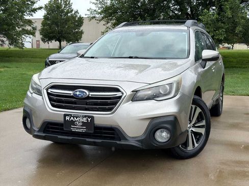 Used 2018 Subaru Outback 2.5i Limited AWD/4WD image 1