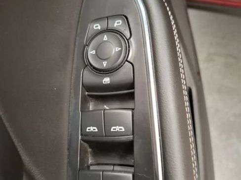 Used 2023 Buick Envision Essence FWD image 16