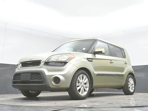 Used 2013 Kia Soul FWD image 40