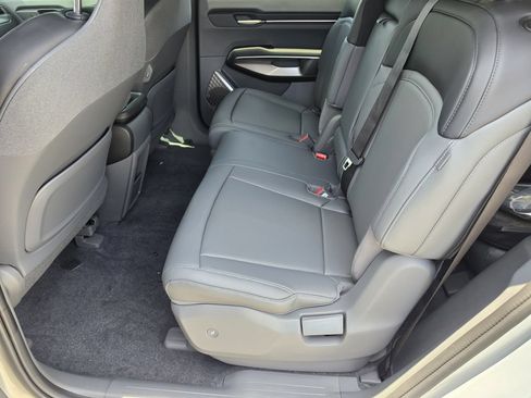 New 2026 Kia EV9 Light RWD image 17