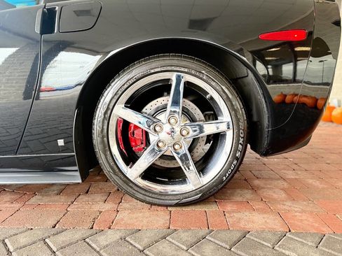Used 2007 Chevrolet Corvette Coupe w/ Preferred Equipment Group image 22