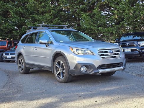 Used 2016 Subaru Outback 3.6R Limited image 1