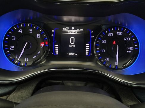 Used 2015 Chrysler 200 S image 23